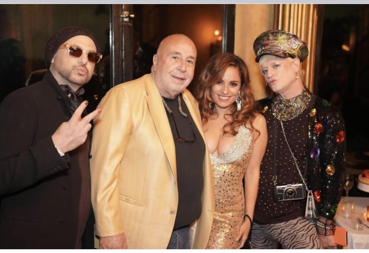 FDF5DEAB-2D79-4738-AF58-463EF9E4EB91