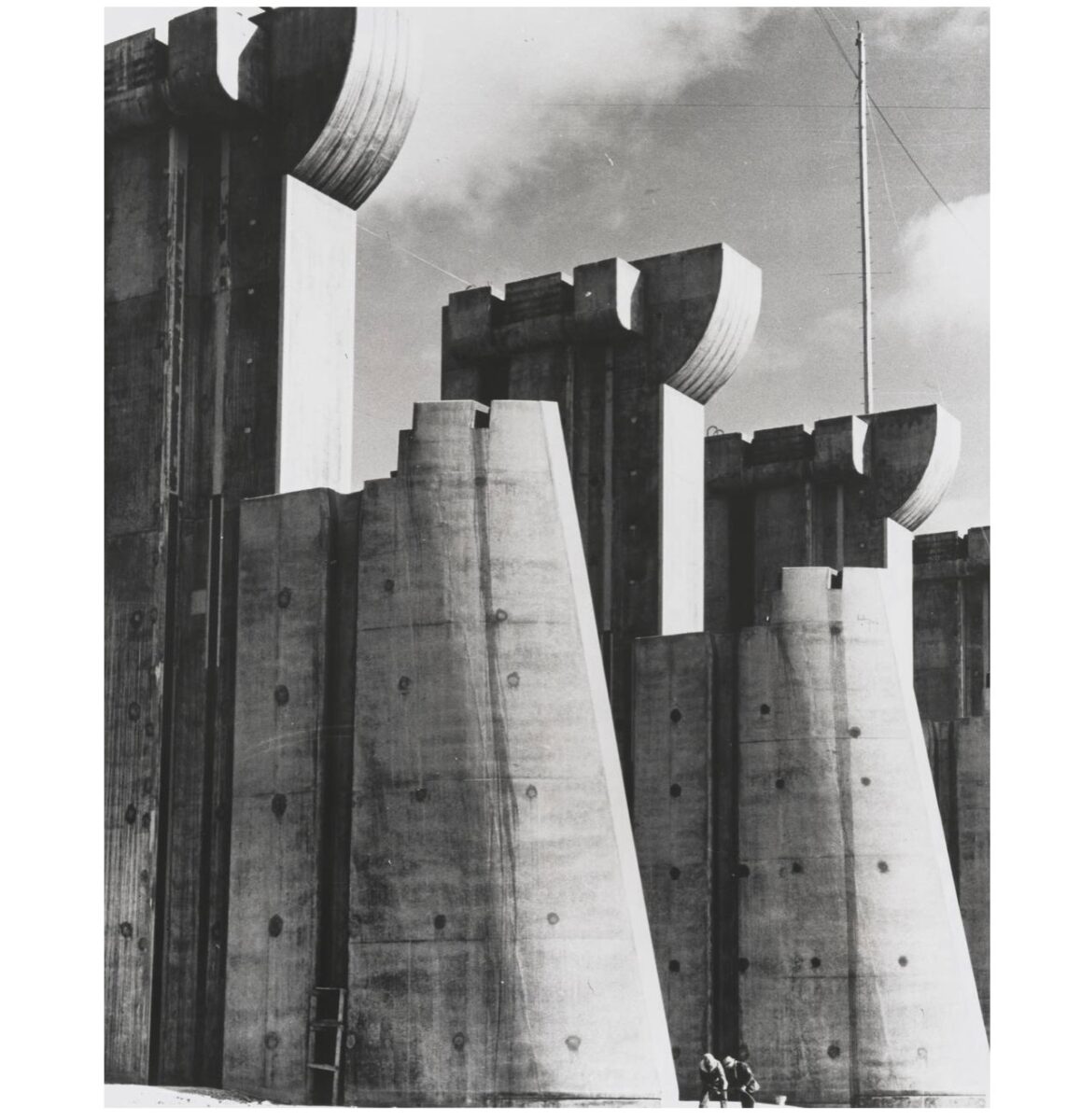 FC3776A5-1B92-44C1-BBEC-638F16842E7F