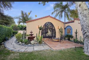 1001D366-FCE4-4BBD-9F36-4A1F6305DFE4