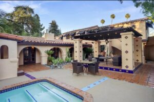 17992625-060B-4D43-B482-720E1B883E98