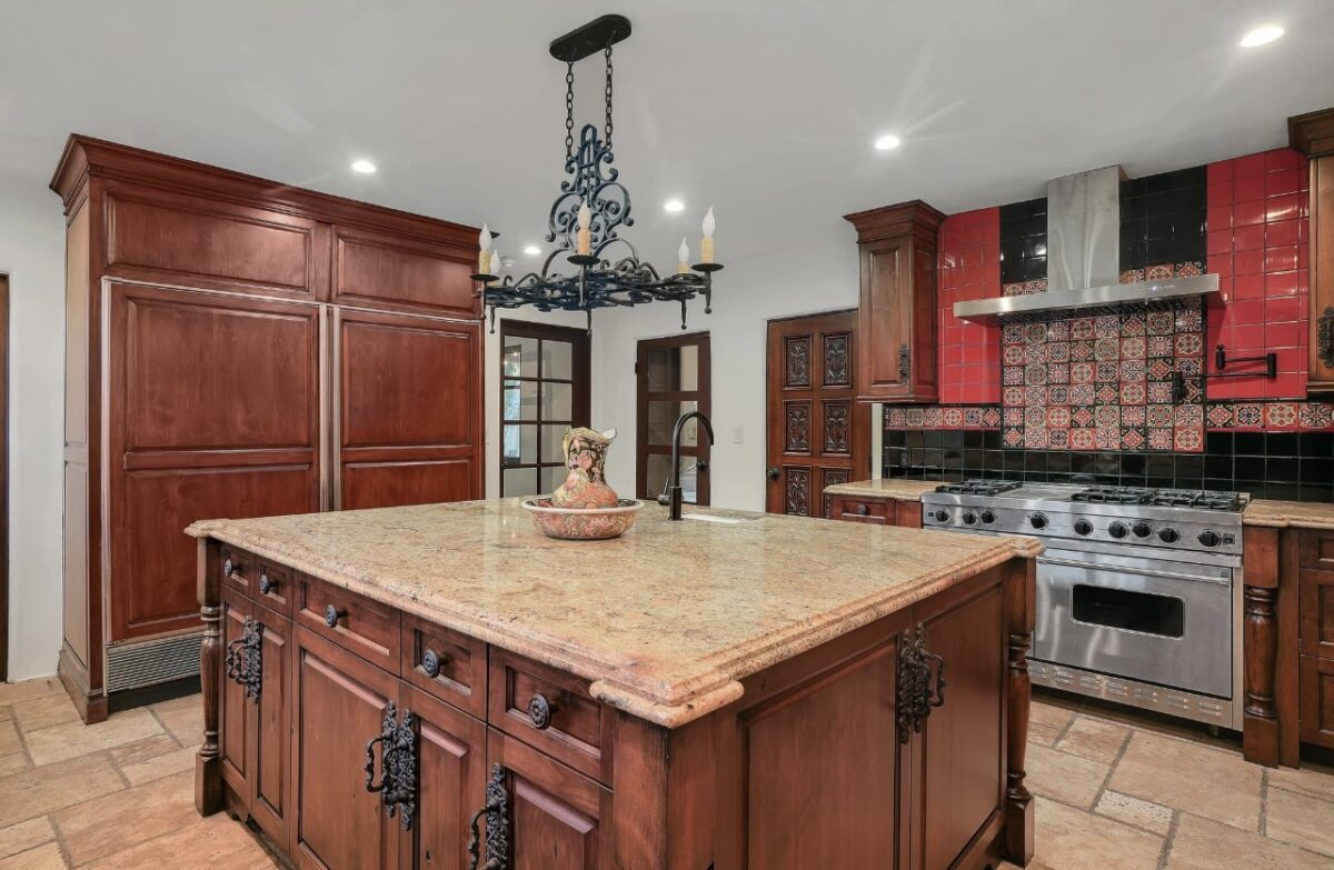 67E8DEA6-ECF2-4C09-ADE1-94219E87BF5A