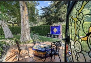 F3D3A27F-A8AA-472A-B914-8767E9305412