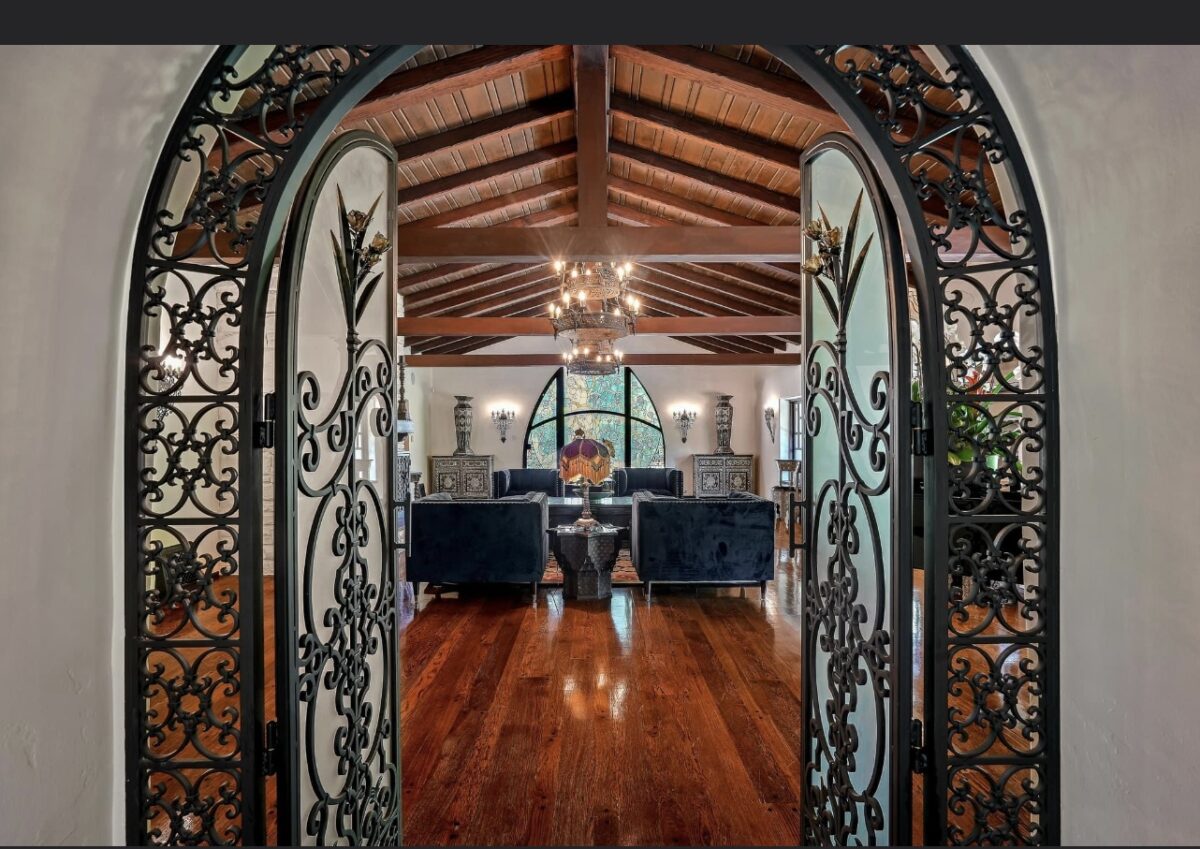 FE6F0342-A2AE-48A4-8644-ED5349A30A1C