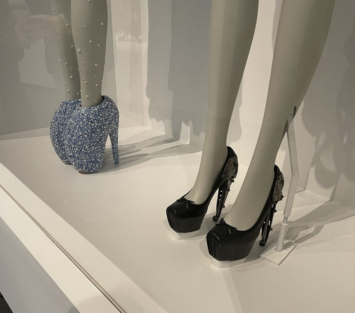 F63EF205-E638-4DC9-9FDC-258E8582A6F0