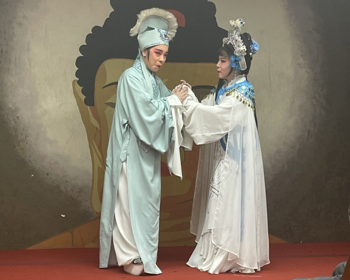 423C9FA3-FB69-4B39-AF84-06DCBA6B2756