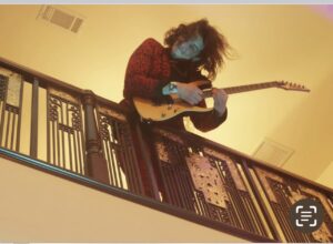 E2C25C27-833F-4FF7-80FD-A51822092151